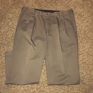 Haggar Dark tan trousers. 40x29.